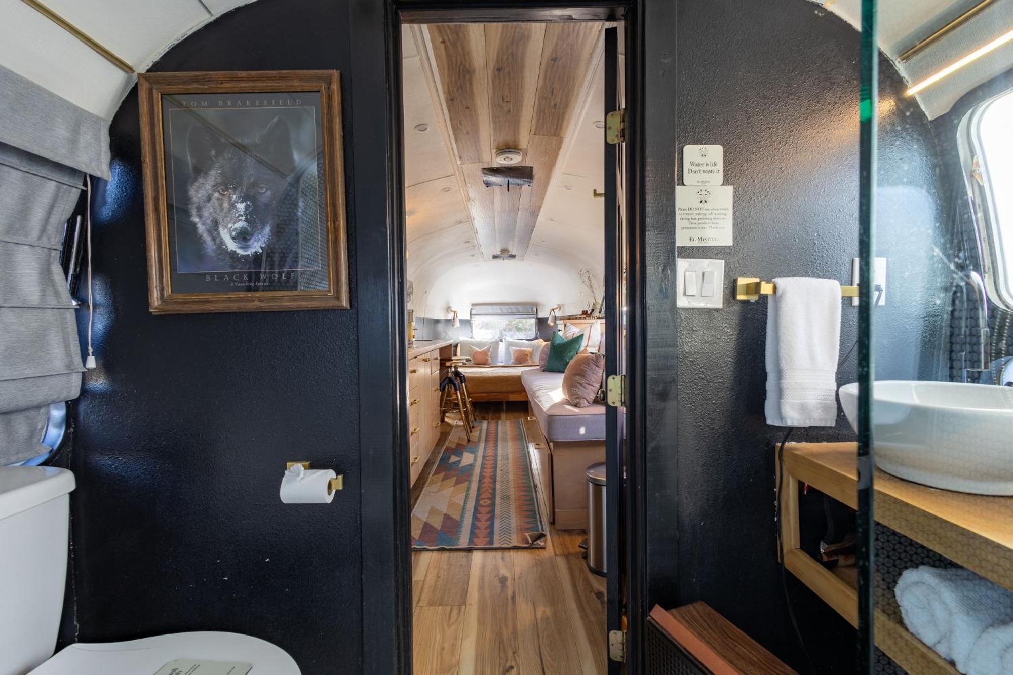 Silver Bullet Airstream, El Mistico Glamping Ranch Nogal Ngoại thất bức ảnh